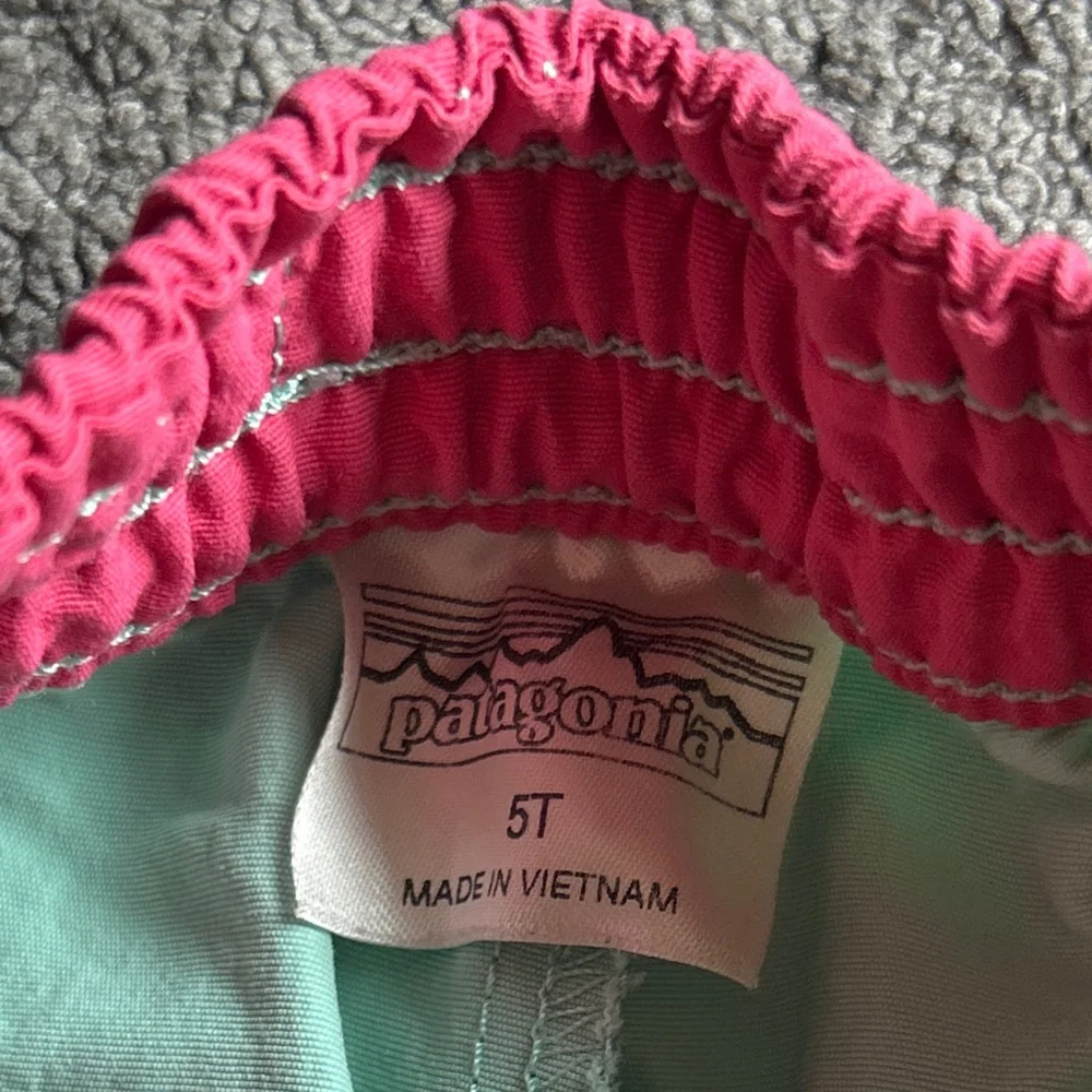Girls Patagonia and Columbia Shorts 3T/5T - Picture 7 of 16